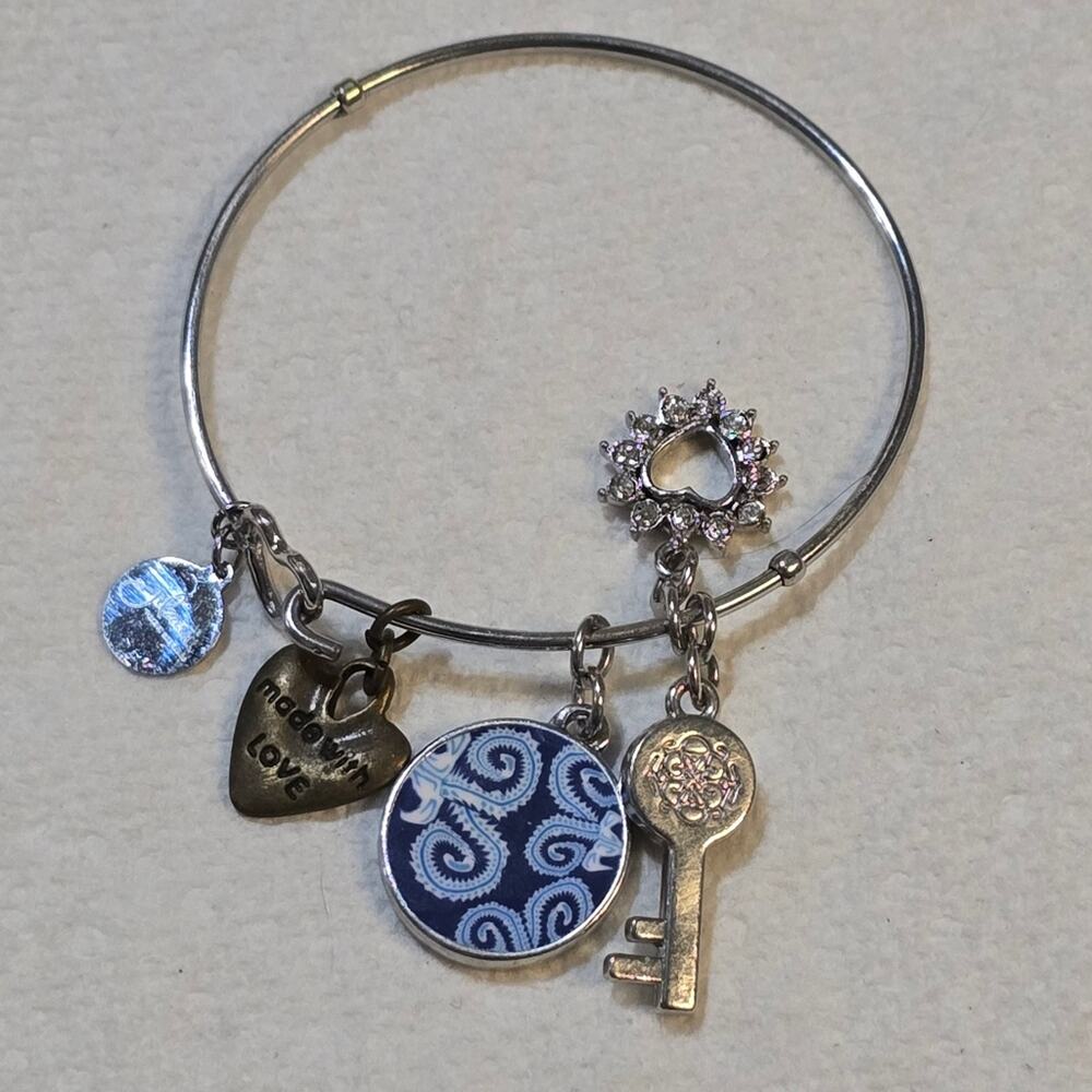 Jilzarah Charm Heart Crystal‎ Jeweled Bracelet